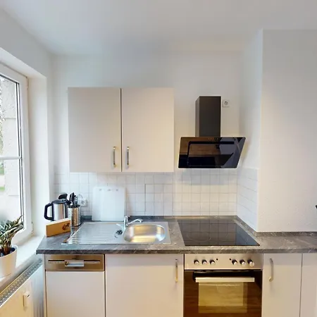 Apartment Retrochic In Zentraler Lage, Nur 1 Minute Bis Zur Haltestelle Der Linie 5 *