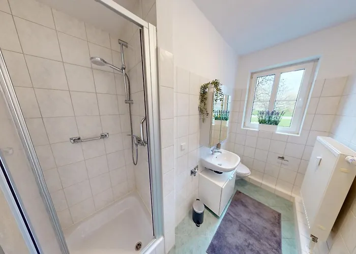 Retrochic In Zentraler Lage, Nur 1 Minute Bis Zur Haltestelle Der Linie 5, Wlan *